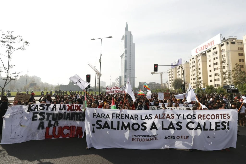 estudiantes-protesta-mayo-2026-1024×683